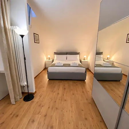 Nosadella Loft - Cozy Duplex - Centre Appartement